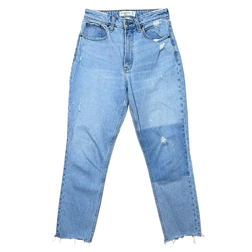 ✨ Abercrombie Curve Love High Rise Light Wash Distressed Mom Jeans 26